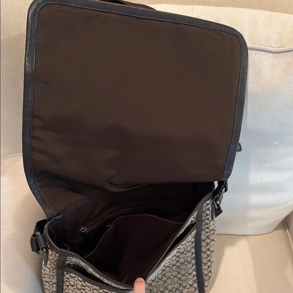 Coach Brown Signature Men's Bag - Picture 3 of 9